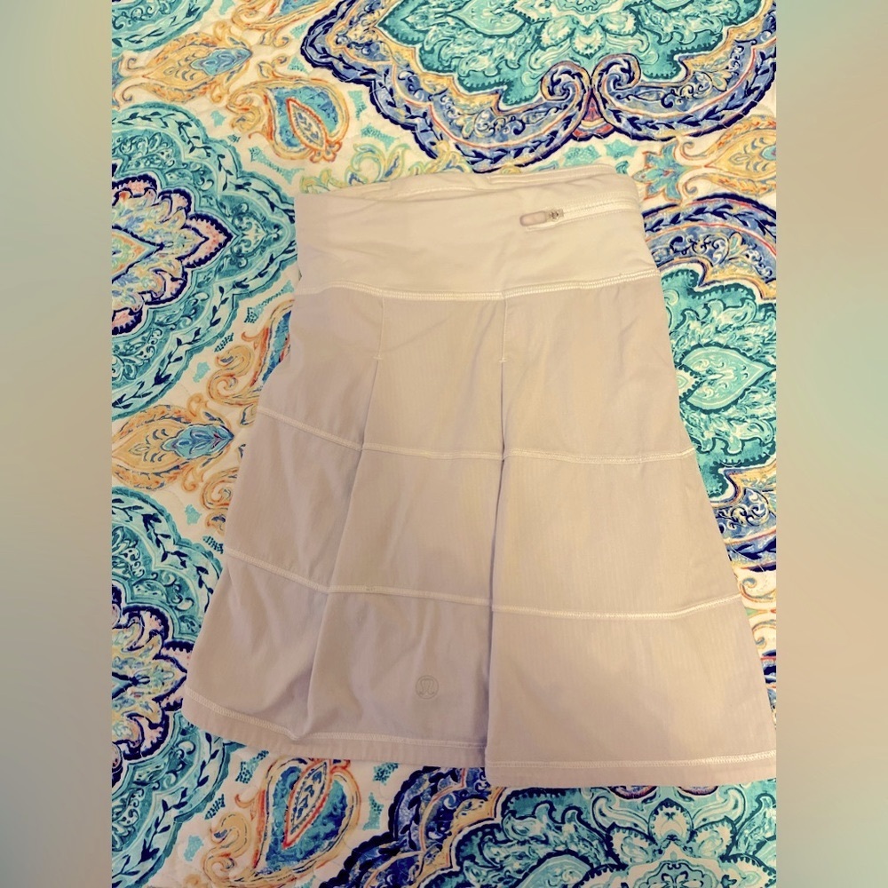 white pace rival skirt tall